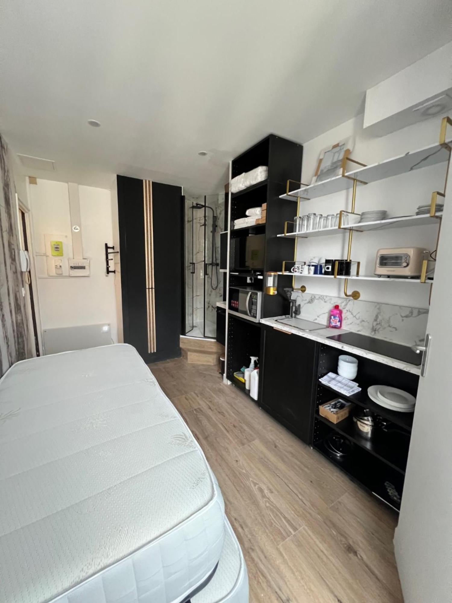 Batignolles, Montmartre Chambre 12M2 , Metro 13 Et 14 Paris Eksteriør bilde