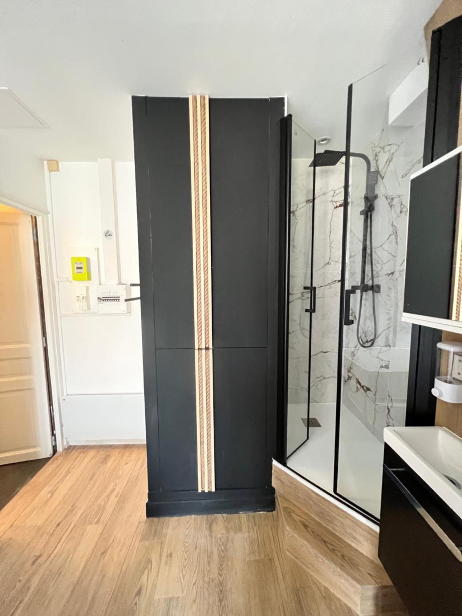 Batignolles, Montmartre Chambre 12M2 , Metro 13 Et 14 Paris Eksteriør bilde